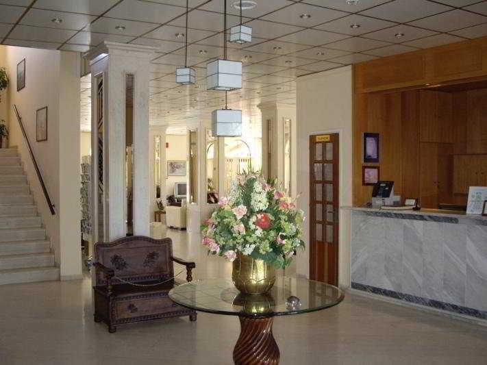 Hotel Pallas Лаганас Екстериор снимка