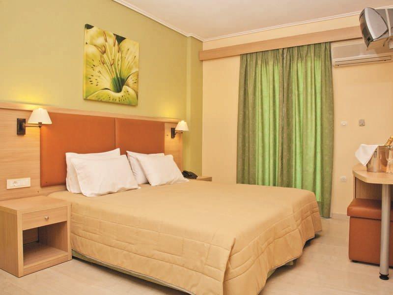 Hotel Pallas Лаганас Екстериор снимка